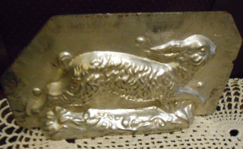 Vintage Metal 2 pc Eppelsheimer Bunny Rabbit Mold