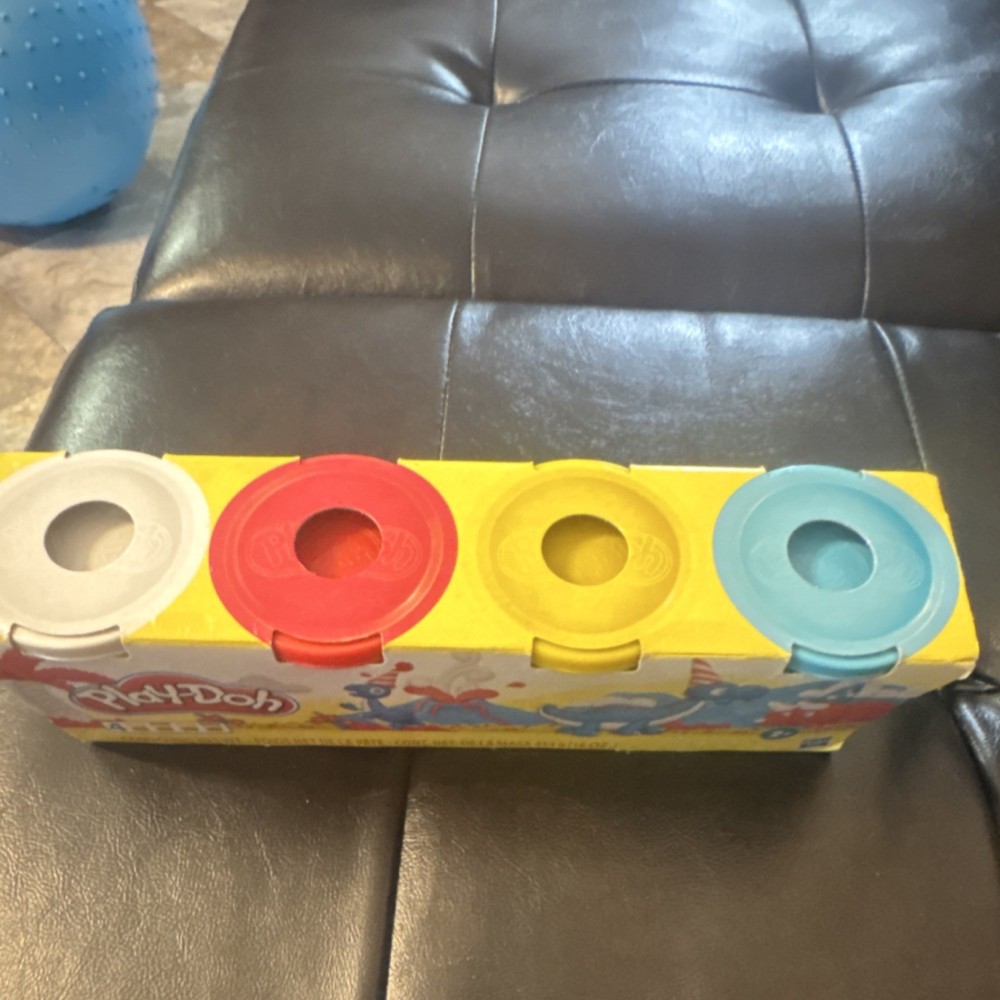 Play-Doh Dinosaurs 4-Pack Modeling Compound Set 2020