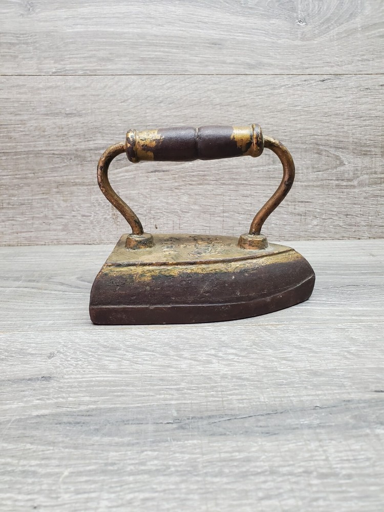 Antique Flat Iron Sad Iron