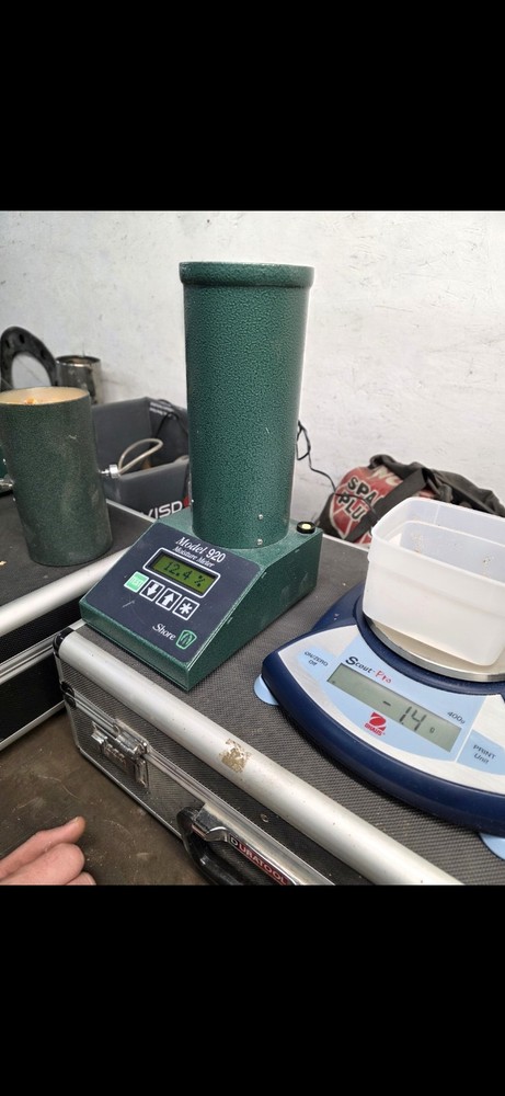 Shore Model 920 Portable Moisture Meter Package