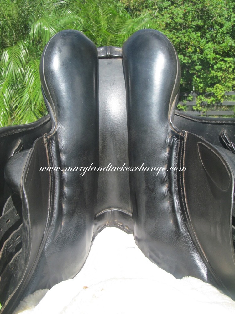17" COUNTY INNOVATION ( BLACK) close contact jumping saddle-2013 MODEL