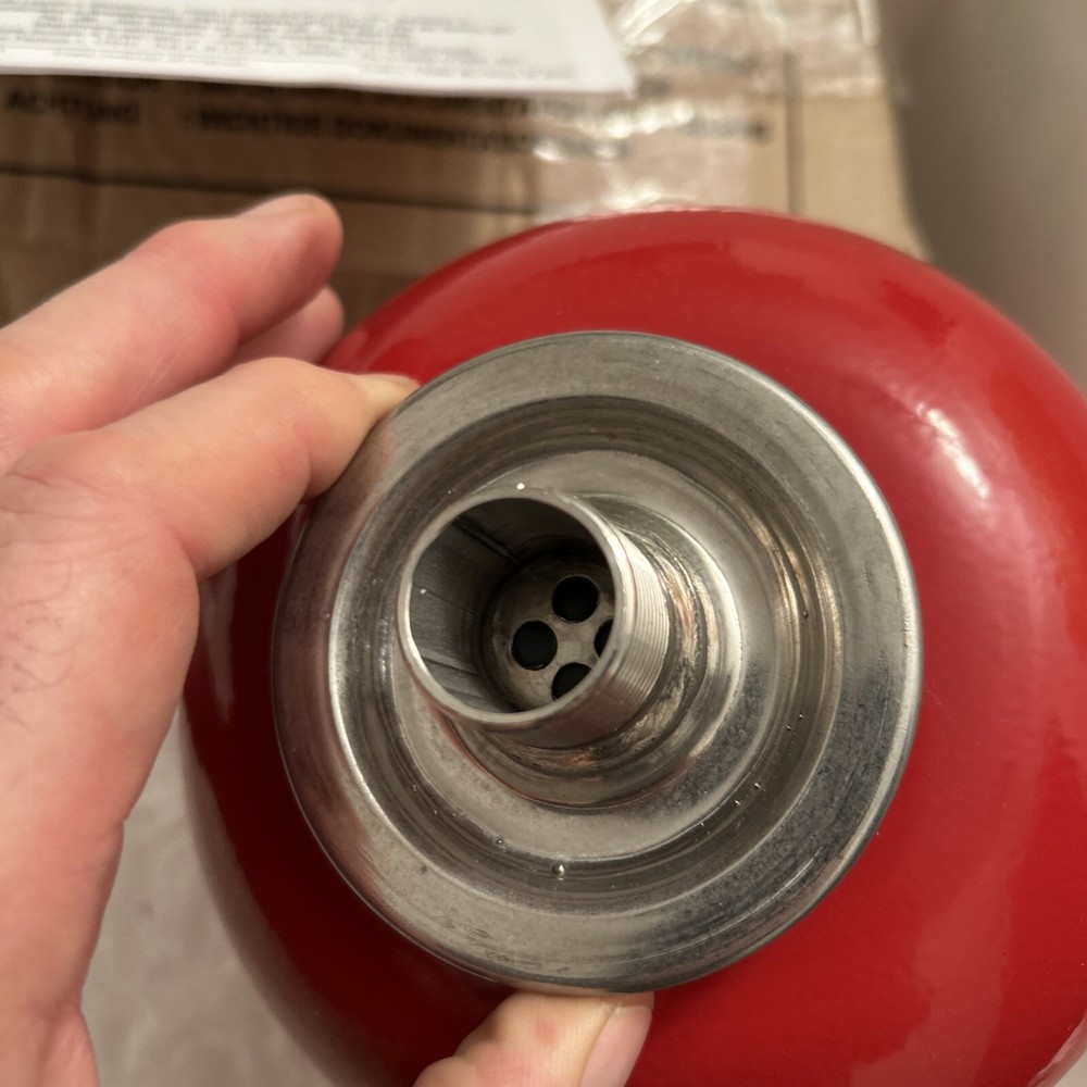 VAREM ITALY RED CENTRAL HEATING EXPANSION TANK 1.3 Gal. 90psi, 3/4”