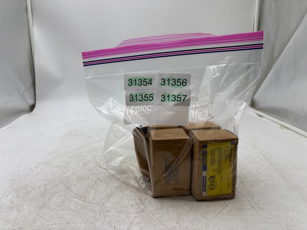 Square D 9001KS43BH13 Selector Switch (1 box per order)
