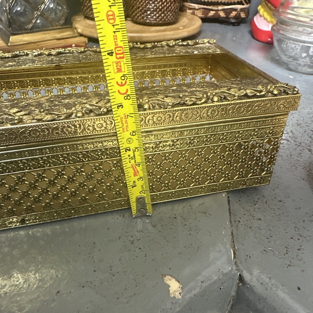 Vintage Tissue Box Holder Flowers Vanity