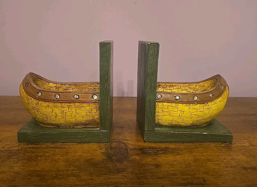Canoe Book Ends