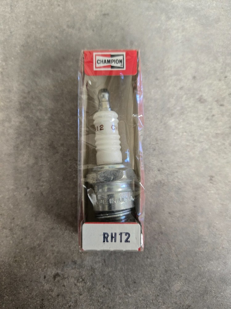 CHAMPION RH12 #537 SPARK PLUG