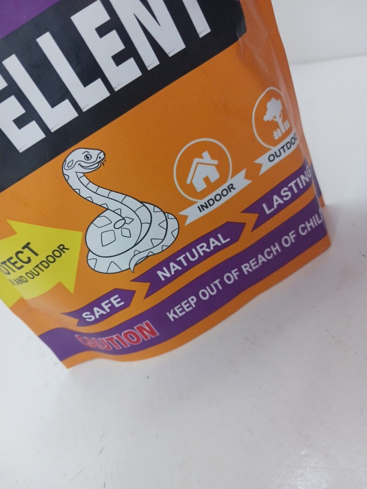 Snake Repellent Made With Essential Oils 12 Pack NIB