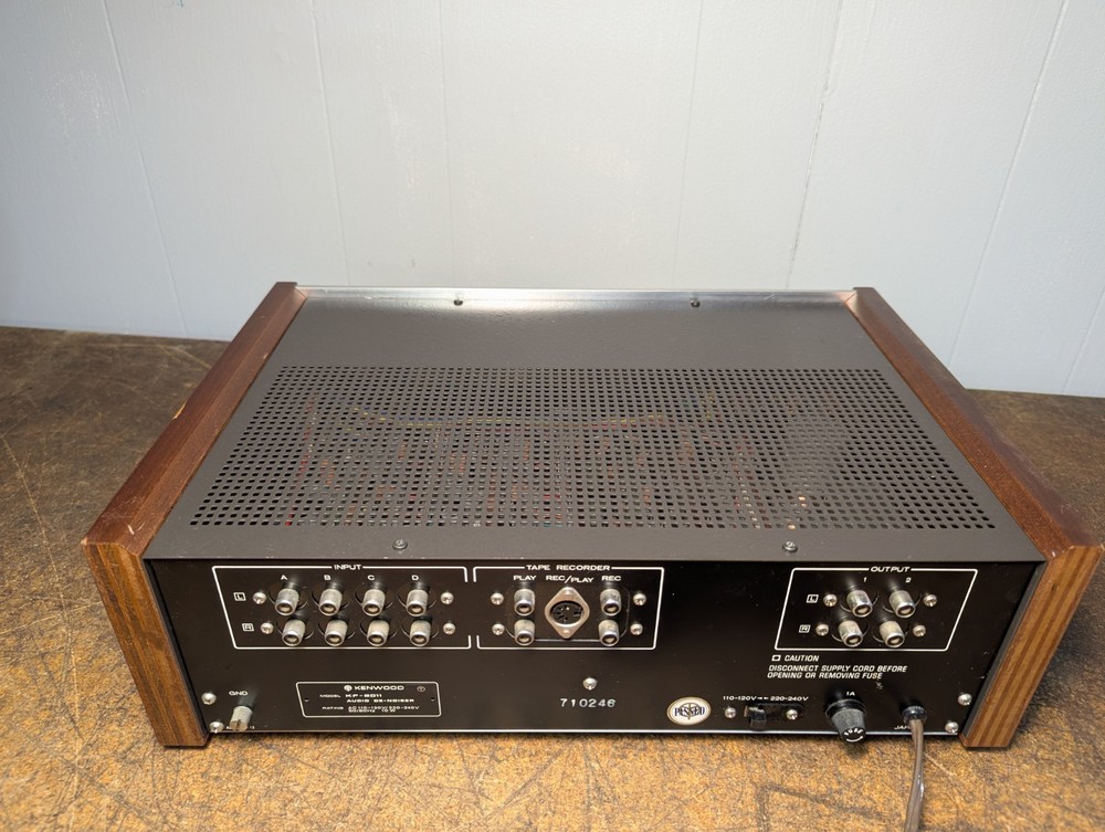 Kenwood KF-8011 Audio De-noiser, Meter unit, Powers on