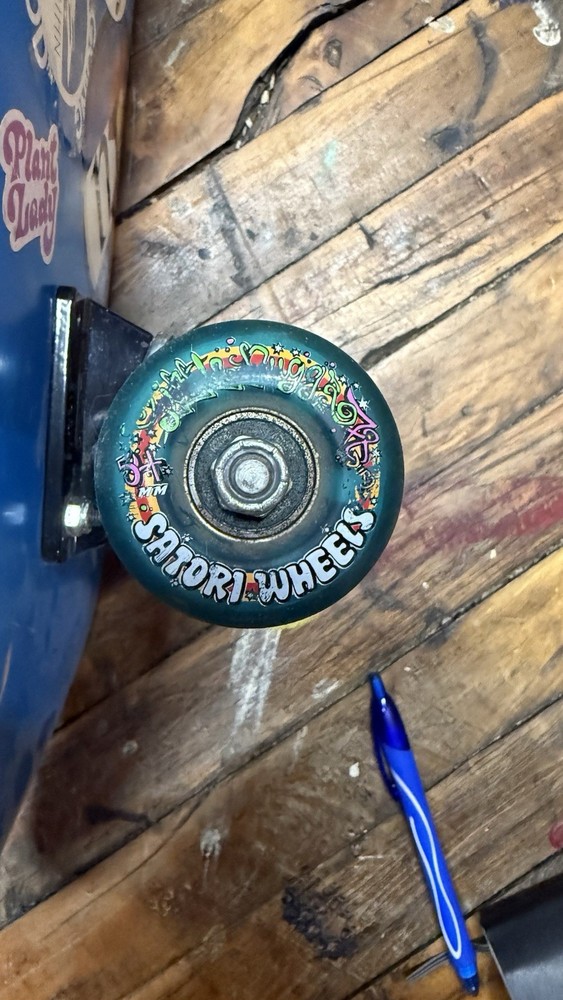 CCS Skateboard Custom Complete 32 x 8.0
