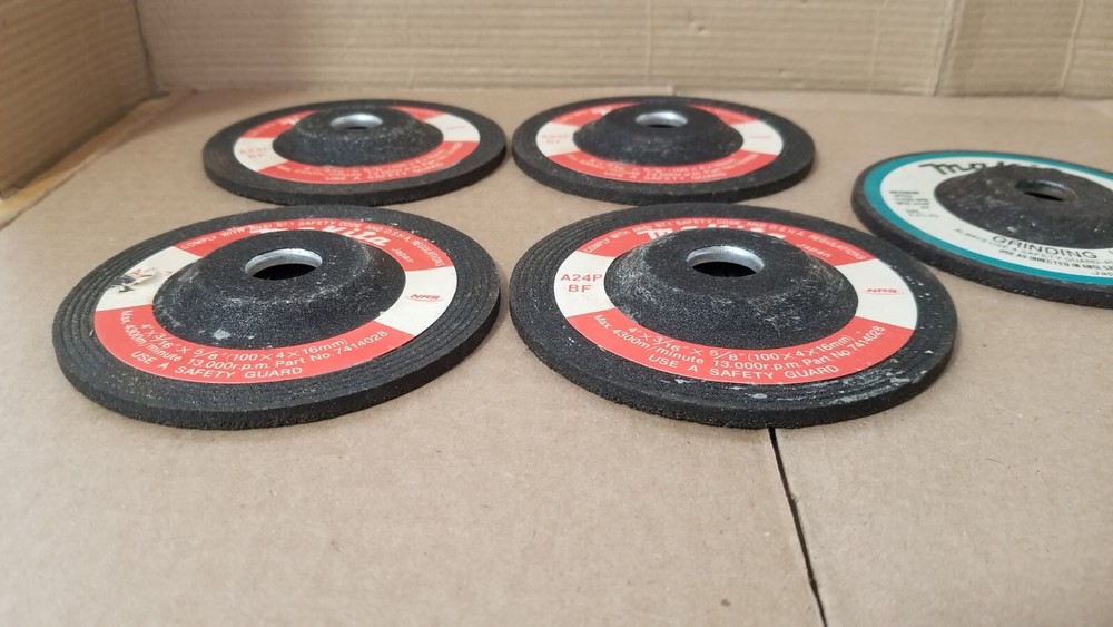 5PC Makita A24P-BF Grinding Wheels , VGC