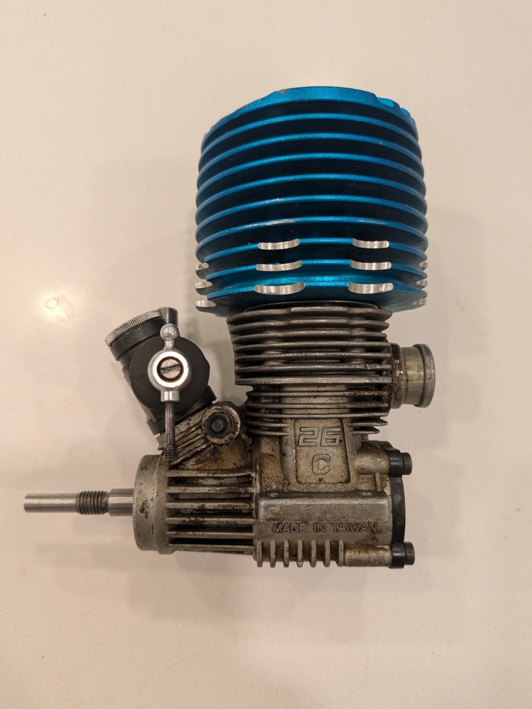 Dynamite M26 2-Stroke Nitro Engine 2.6ccm Blue Cooling Head Used