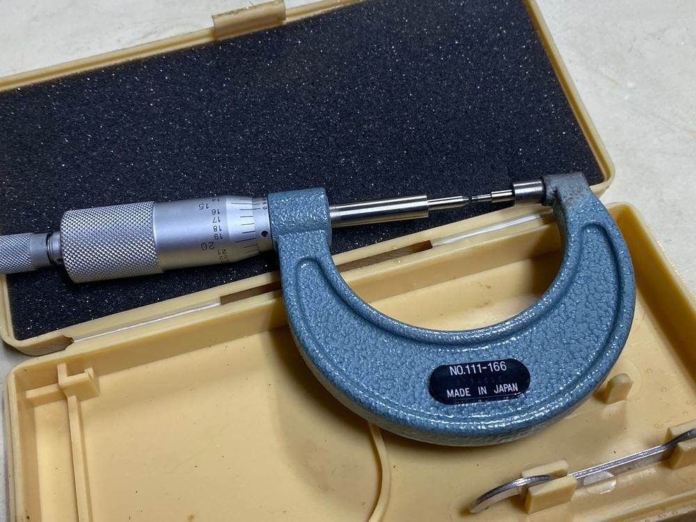 Mitutoyo 111-166 Spline Micrometer, 0-1" Range Carbide Tip, Great Shape