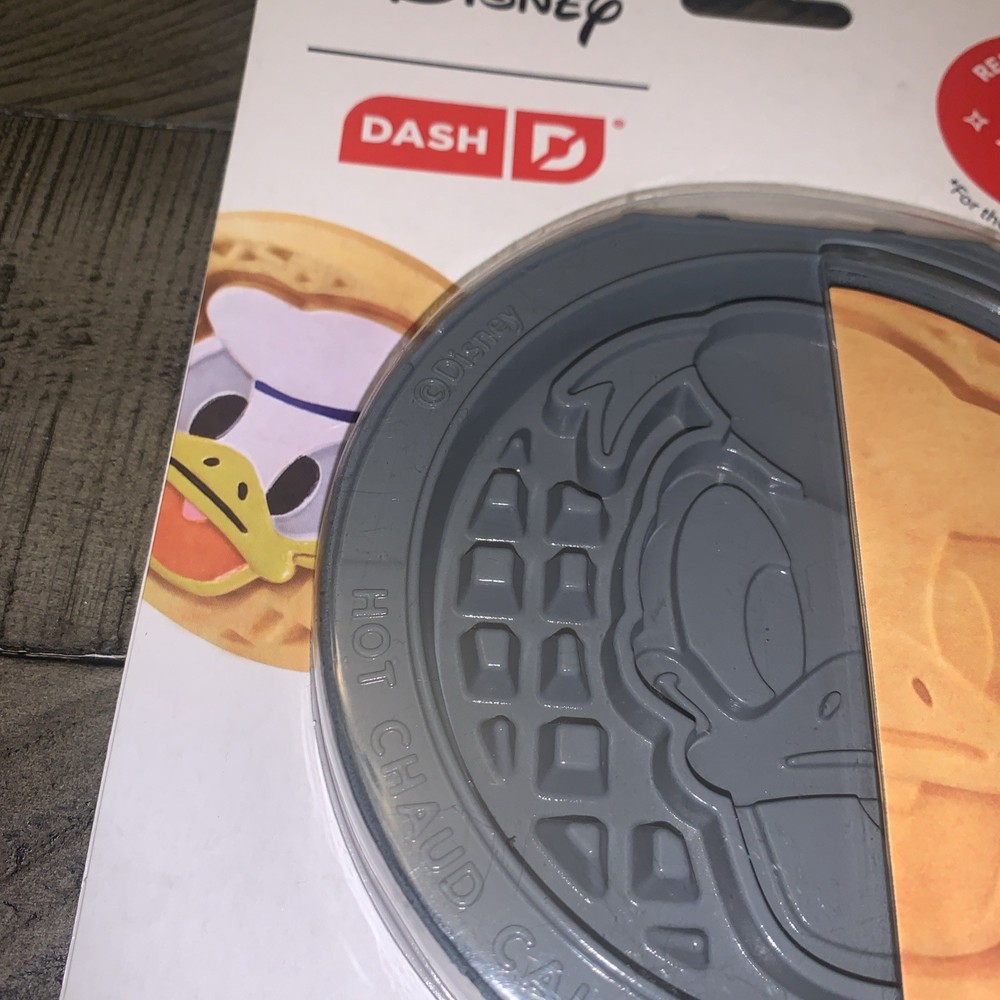 Dash Disney Donald Duck&Daisy Multimaker Removable Mini Waffle Plates NEW!
