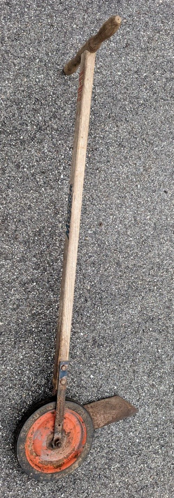 Vintage Primitive Mardon Push Lawn Edger Trimmer Yard Tool