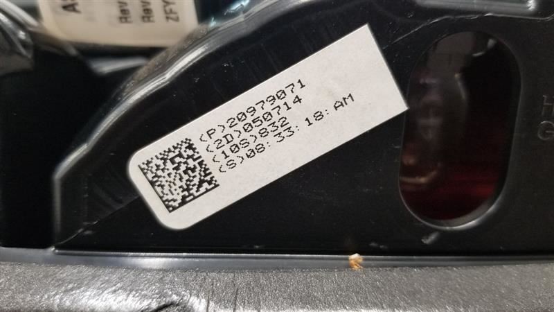 14 CHEVY SILVERADO 1500 HIGH MOUNTED STOP LIGHT