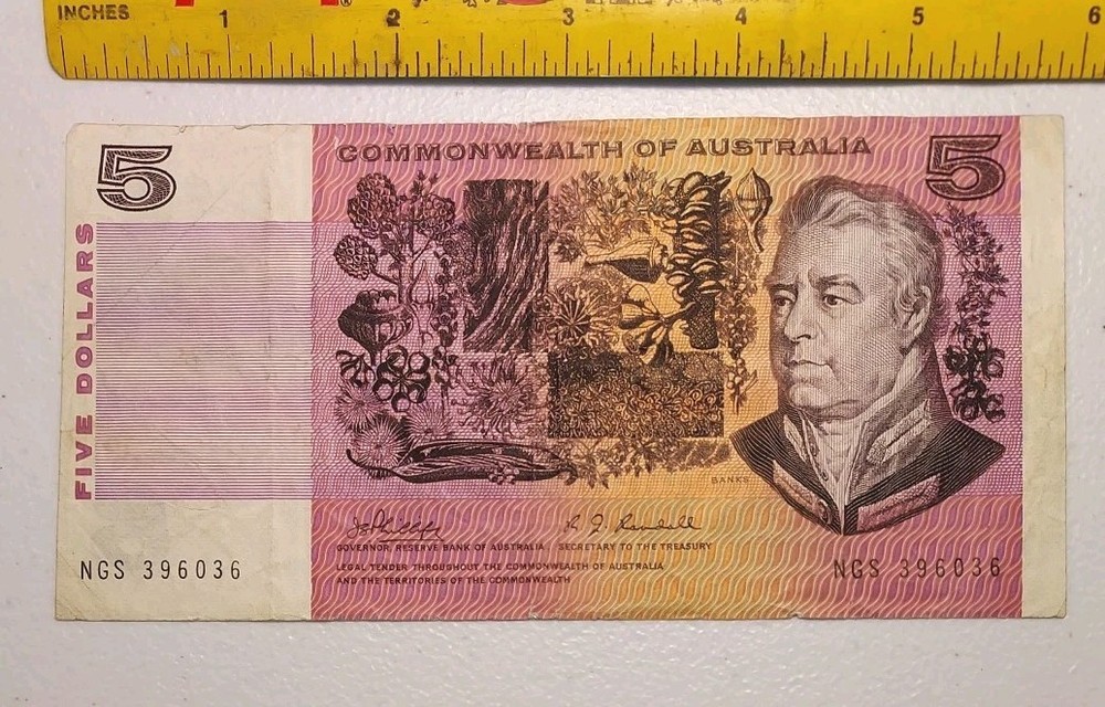 1969 Australia $5 Dollars Note; Pick 39b *FINE*