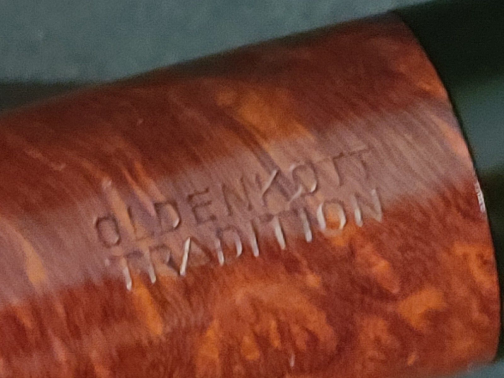 Vintage Oldenkott Tradition Pipe