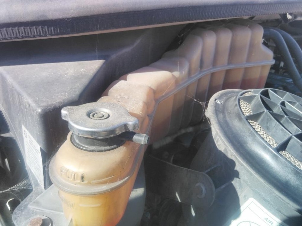 For 2006 FREIGHTLINER M2 106 RADIATOR OVERFLOW TANK ,  GA