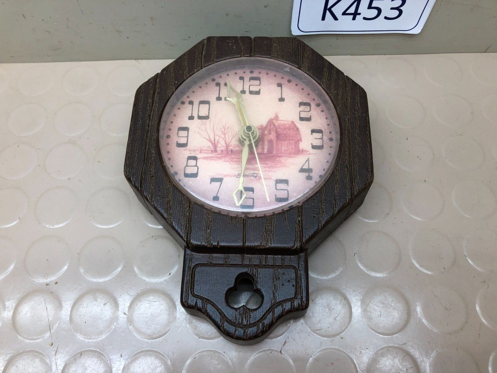 Vintage Wall Clock Wood Grain Plastic Barn - Octagon