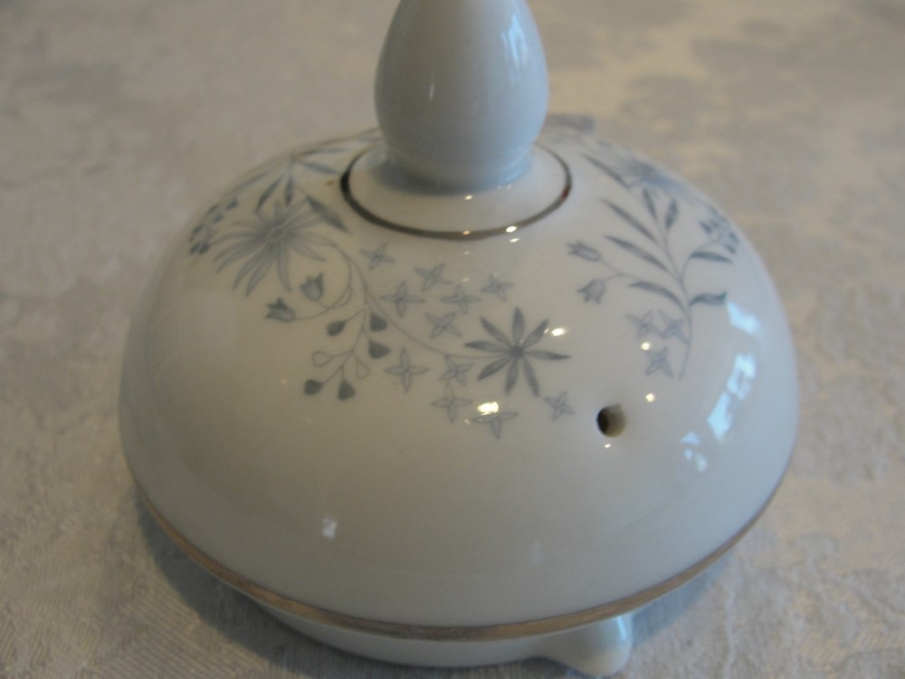 WEDGWOOD BELLE FLEUE COFFE POT LID ONLY
