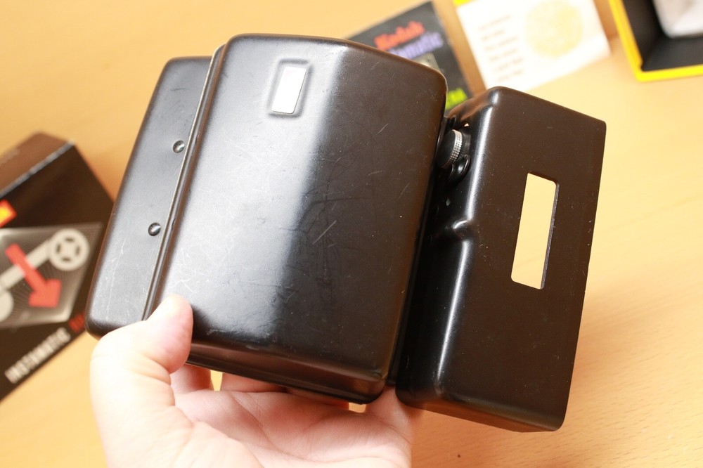 Vintage Kodak Instamatic 804 Camera, Original Hard Shell Case/Strap BOX UNTESTED