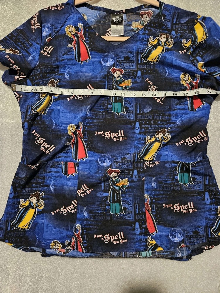 Disney Hocus Pocus Women's Scrub Top Size Medium