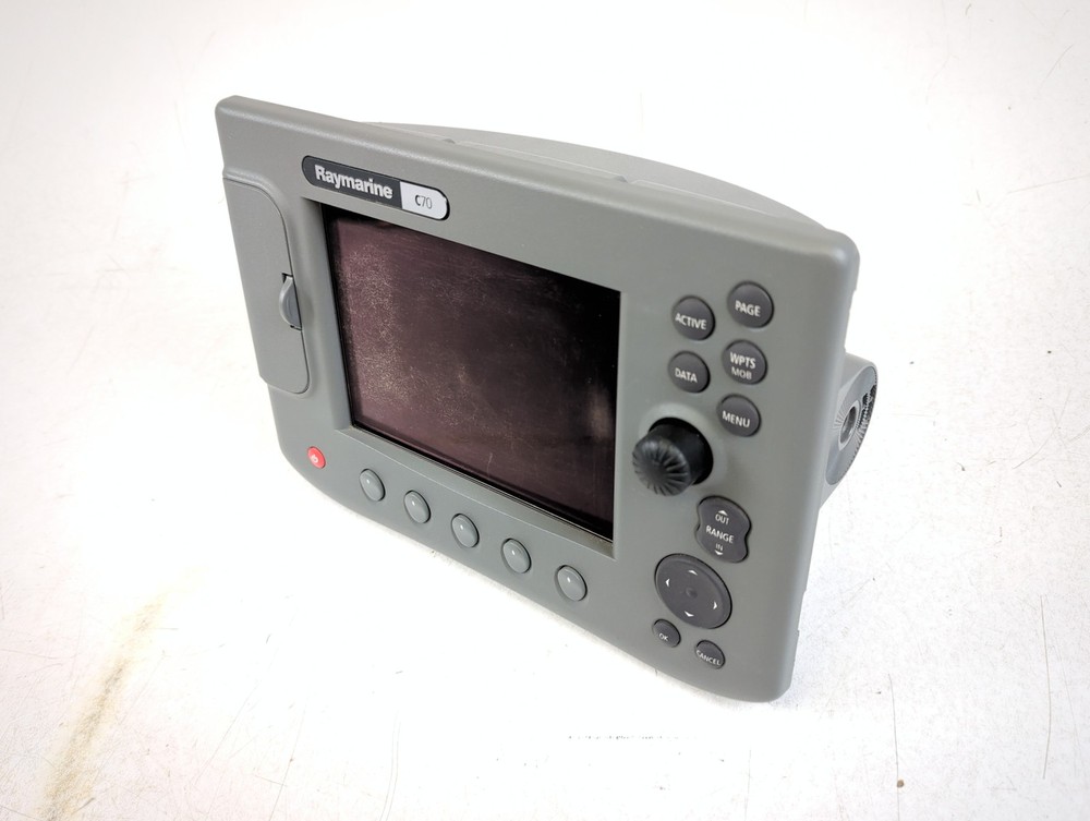 Raymarine C70 Classic E02018 GPS Fishfinder Radar Chartplotter 7" MFD Display