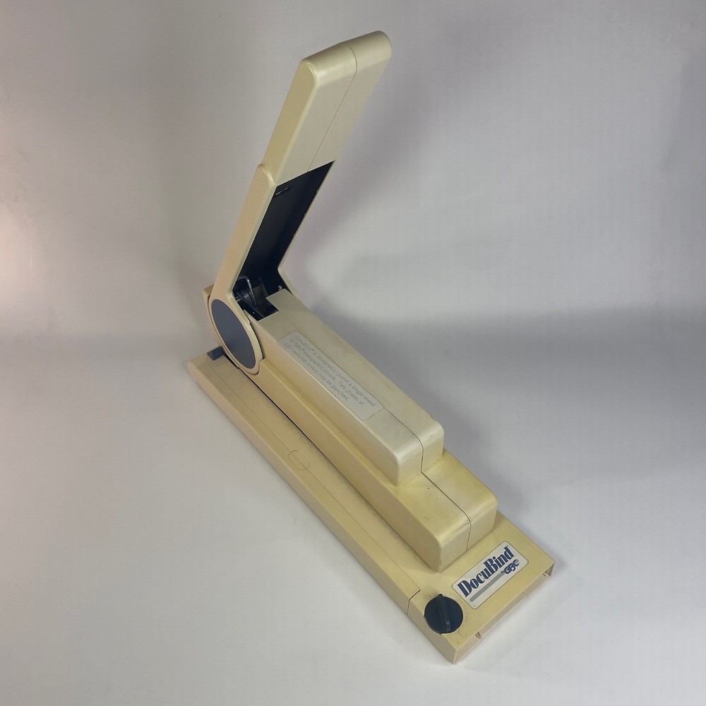 GBC DocuBind Manual Binding Machine & 3-Hole Punch Plus Combs - No Front Cap