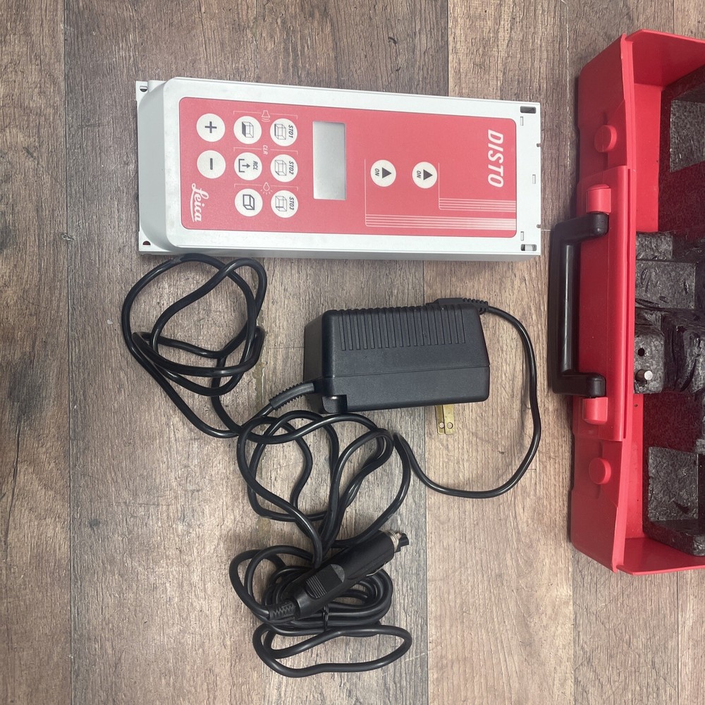 LEICA DISTO LASER DISTANCE MEASURER