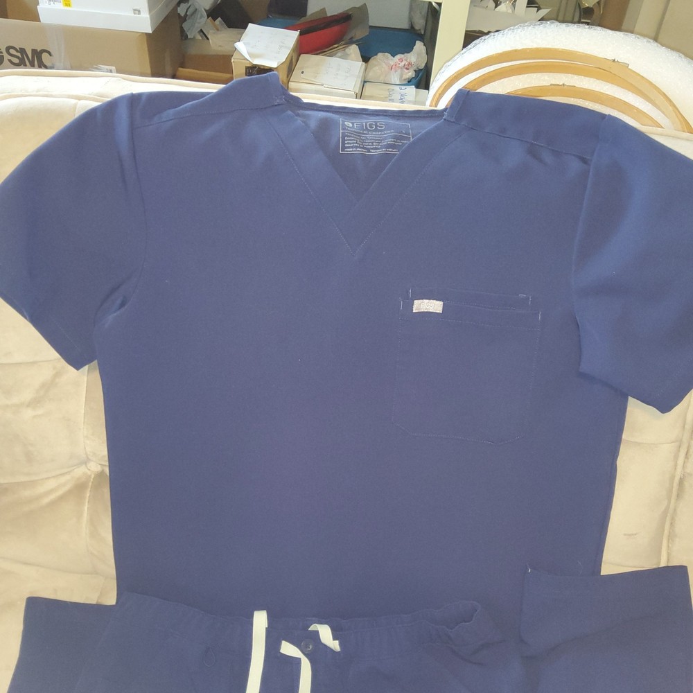 Figs Men’s Dark Blue Scrub Set Medium Pants Small Top Technical Collection