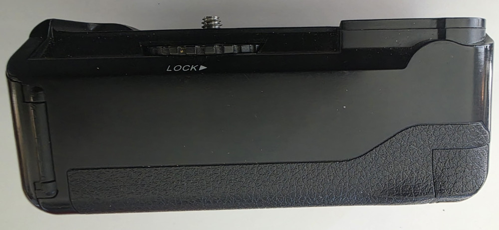 Vertical Battery Grip BG-3DIR for Sony A6000 (Without Batteries)