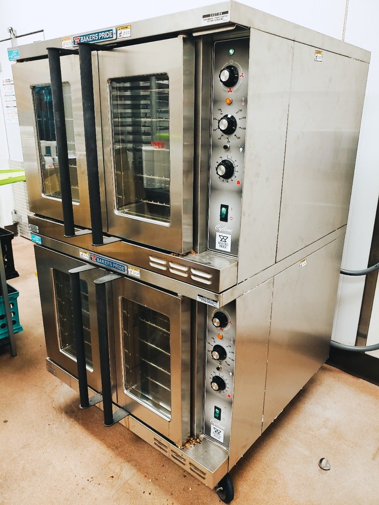 Bakers Pride BCO-E2 Cyclone Series Full-Size, Electric 208VAC, 21KW 
