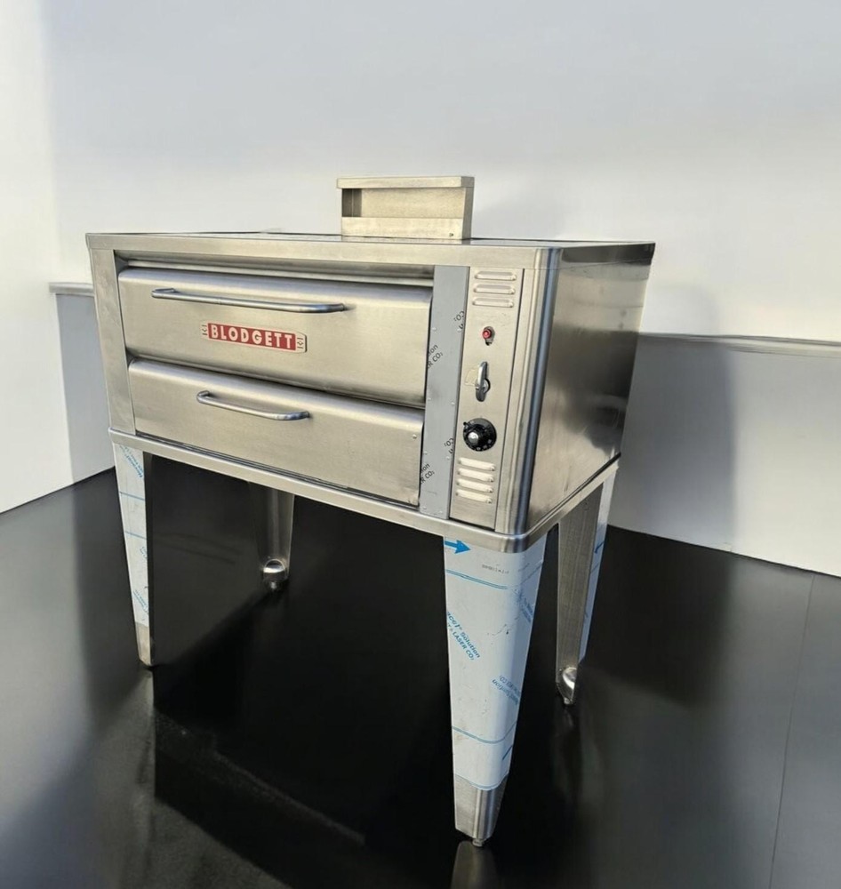 Blodgett 911 Floor Model Single Multi-Purpose Deck Oven -Gas- Refurbished