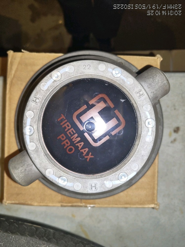 HENDRICKSON NAVISTAR PDC HP GREASE DUAL TMX PRO HUBCAP HTSVS320563  *NOS*