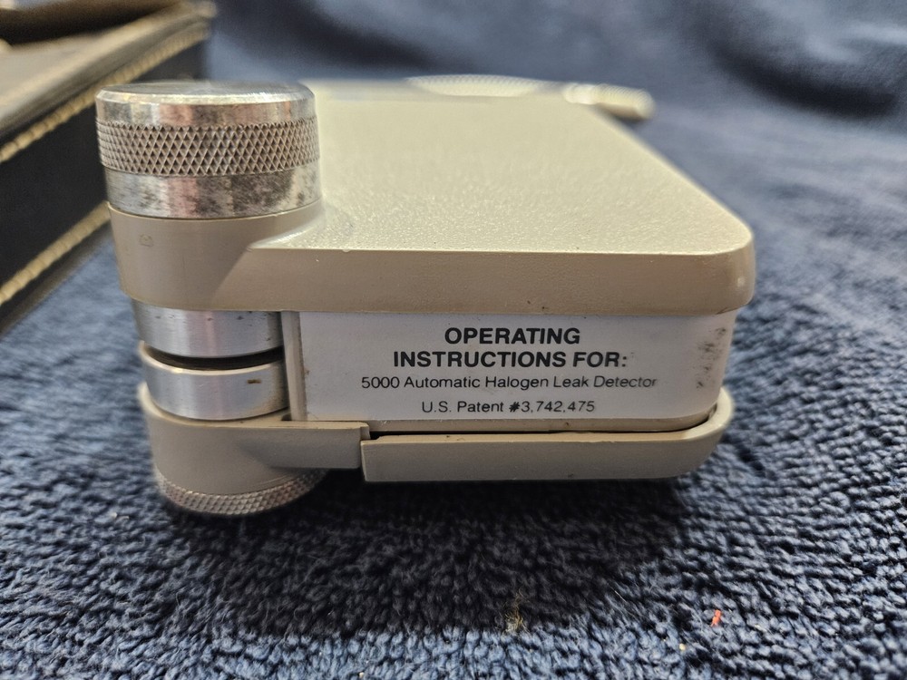 Vintage TIF Instruments Halogen automatic Leak Detector Model 5000 W Case Works