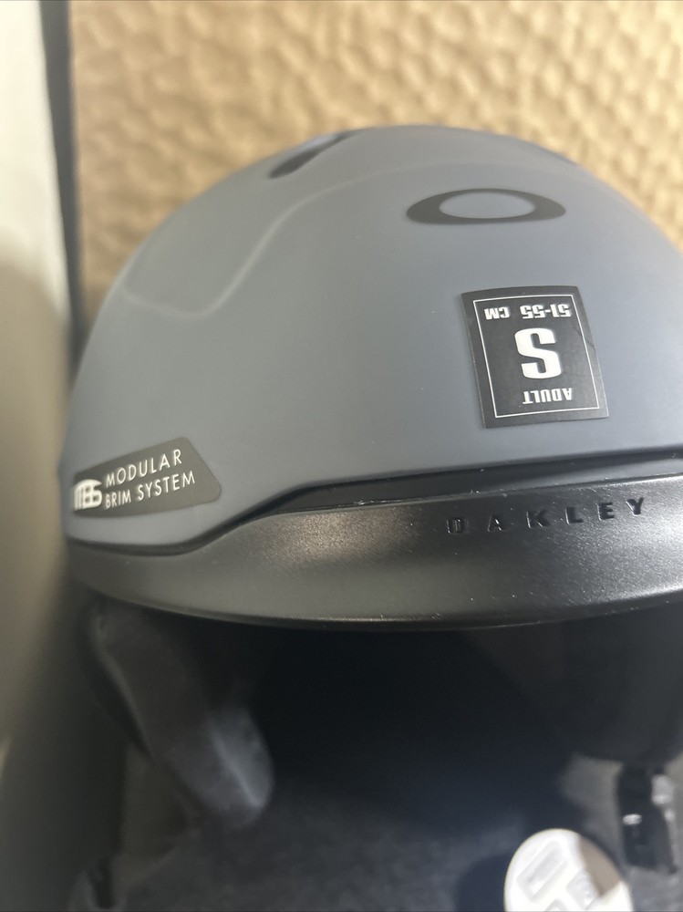 Oakley Mod 3 Boa Snow Ski Helmet Mips Small