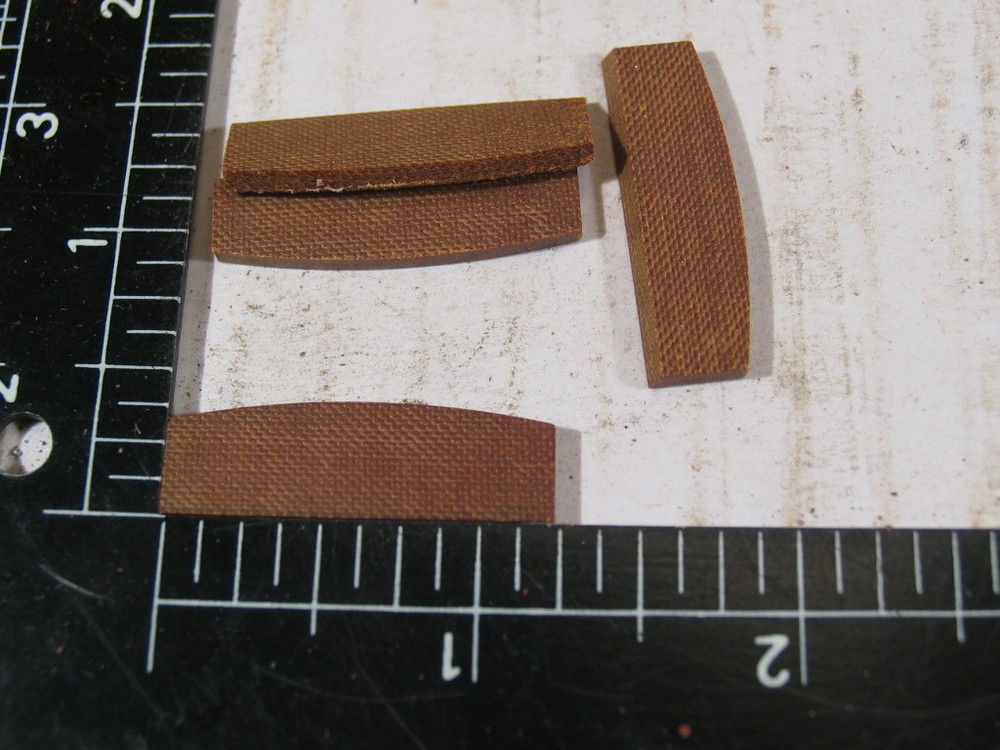 One pak/4 DYNABRADE Rotor Blade Set  #?  (Aprox. Size 32MM long) B