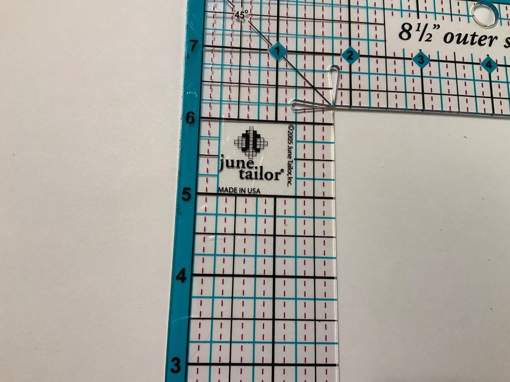 June Tailor Inc. Rotary Cutting Mini Mat 5 x 5 in. Grid Ruler