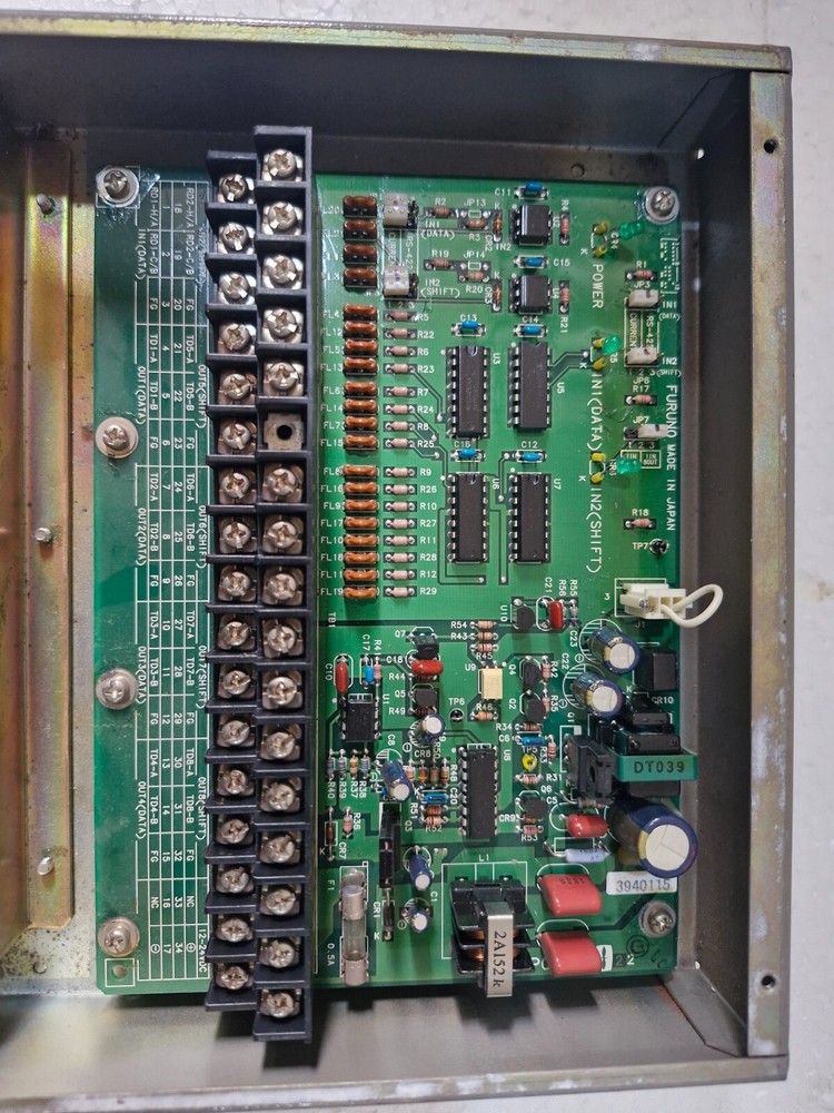 FURUNO MD-550 MULTI-PORT DATA DISTRIBUTOR UNIT