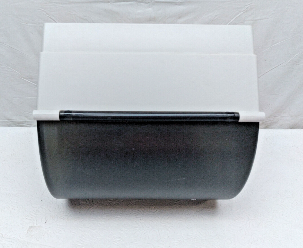 Georgia-Pacific Professional SofPull Center Pull Paper Dispencer 9.25x8.75x11.5