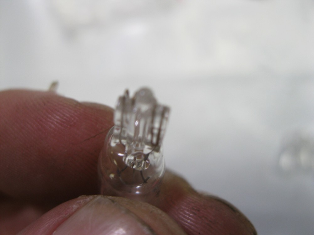 10 Miniature Lamps CEC #24 (10 pack)