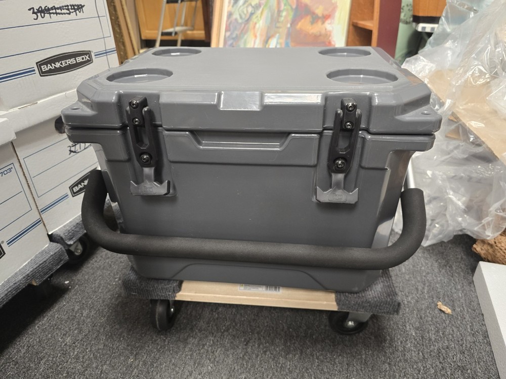 Basecamp 20 HARD COOLER BEAR RESISTENT Super Clean