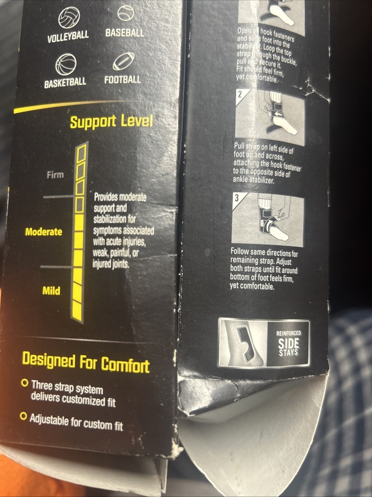 3M ACE Sport Deluxe Ankle Stabilizer, Adjustable Compression, Black