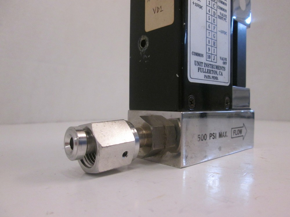 Unit UFC-1000, MFC, Mass Flow Controller, N2/H2, 500 SCCM, Used