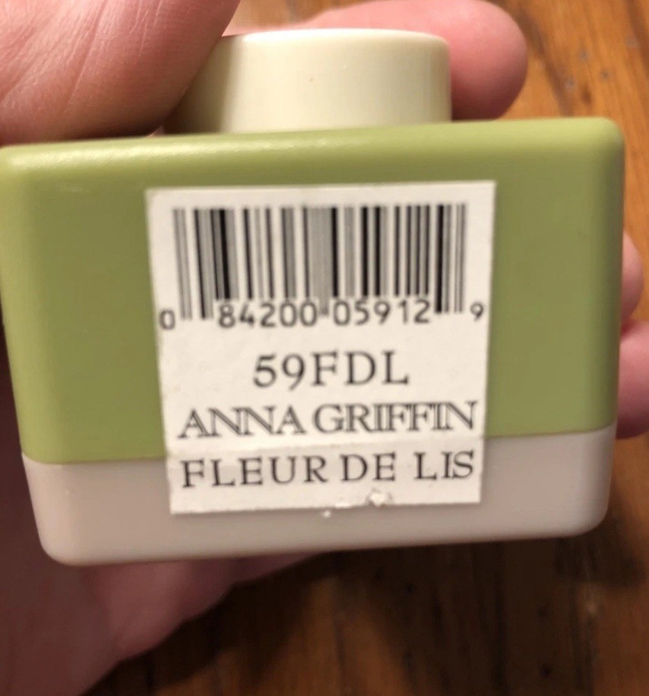Anna Griffin Fleur De Lis Scrapbook Craft Paper Punch