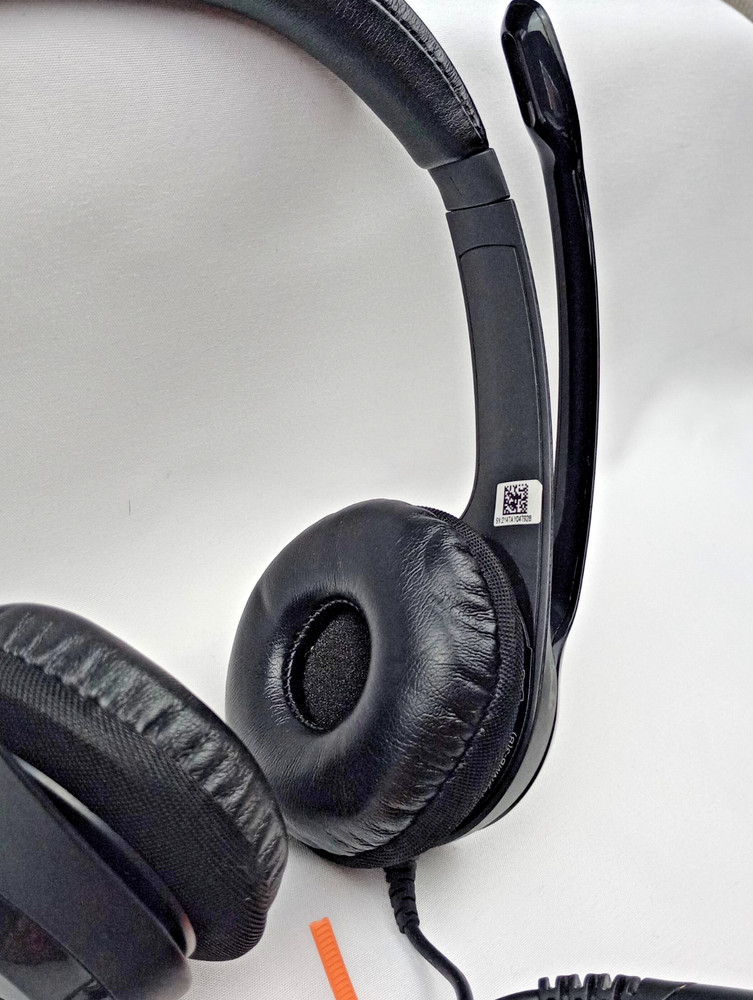 Logitech USB Wired Headset w/ Mic Inline Volume Control Black PC Laptop Tested