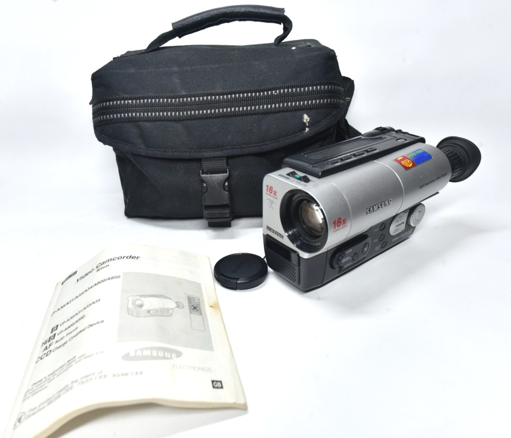 Samsung VP-A30 PAL Video 8 Camcorder Camera Silver Untested Prop Spares + Case