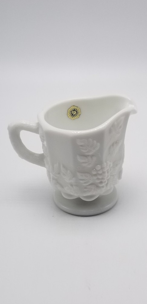 Westmorland" Paneled Grape" Individual Creamer