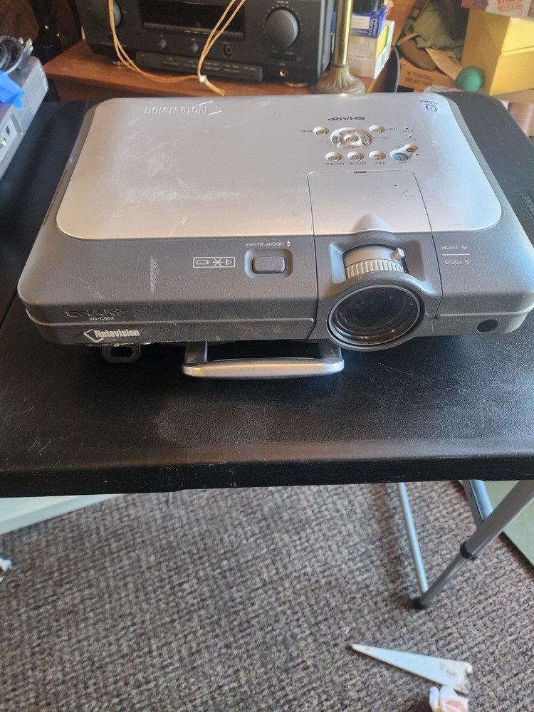 Sharp Notevision XG-C50X LCD PROJECTOR