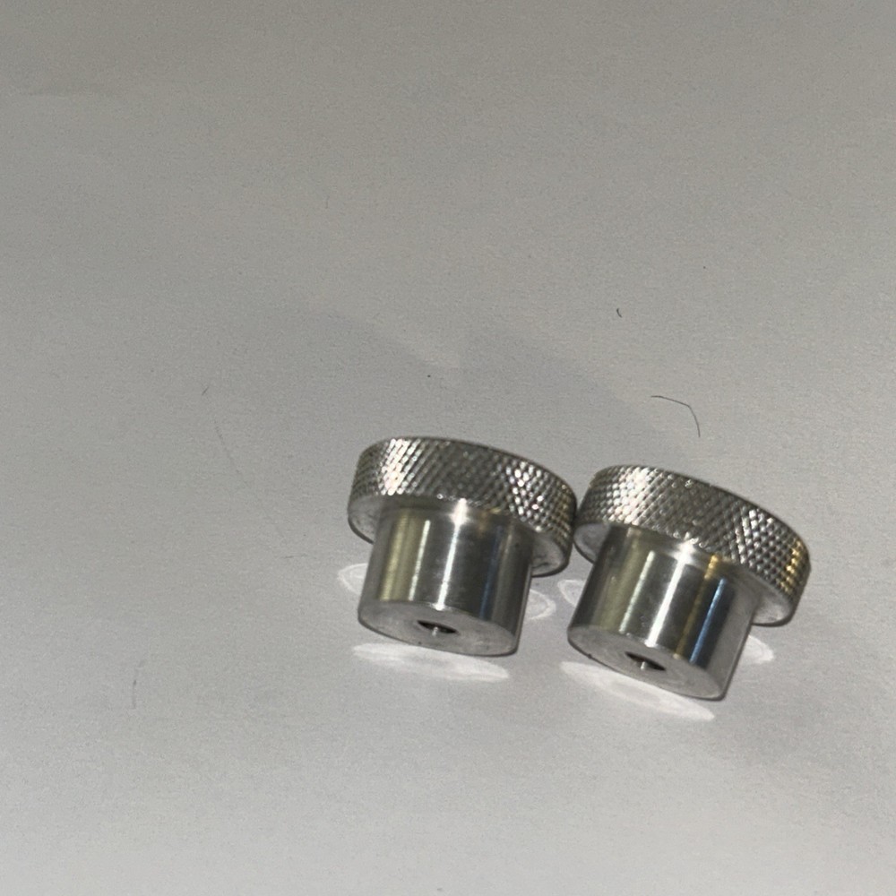 980095 Knob